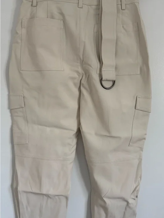 Banana Republic Cream Cropped Cargo Pants with D-Ring Belt - Picture 4 of 5